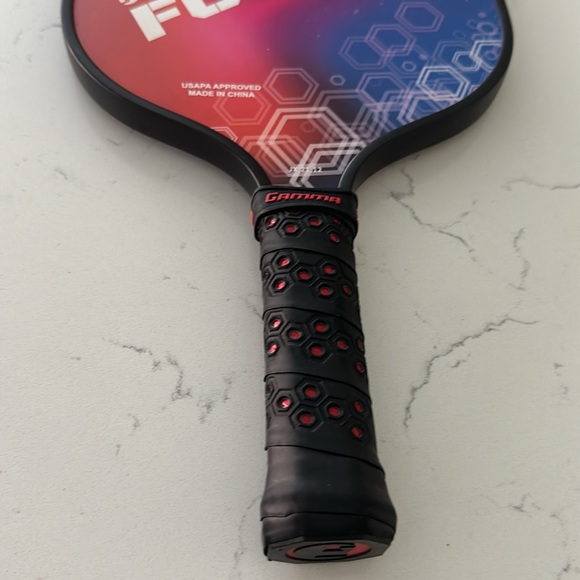 PICKLEBALL PADDLE BEGINNER - INTERMEDIATE GAMMA FUSION 2.0 like new - Picture 4 of 4